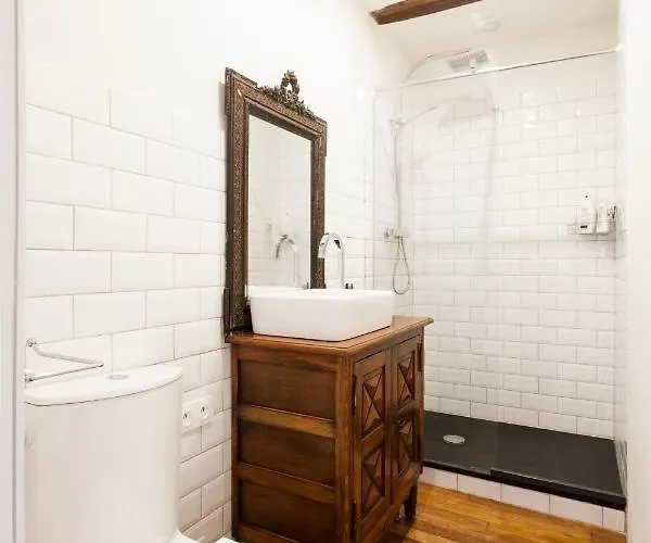 Aux Petits Lardons Отель типа 